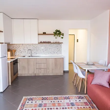 Lulu - Sunset Apartman